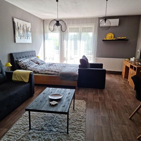 Ferienwohnung Relax Wellness Apartman Hajdúszoboszló Exterior foto